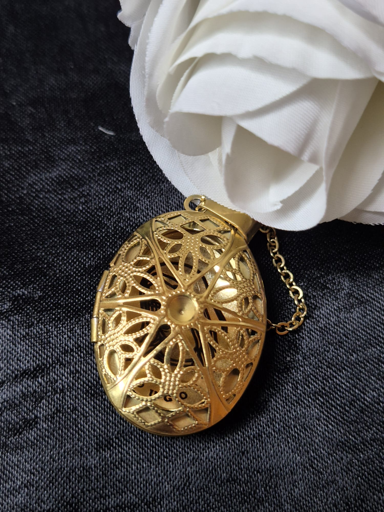 Necklace,Virgin Mary Međugorje with filigree work